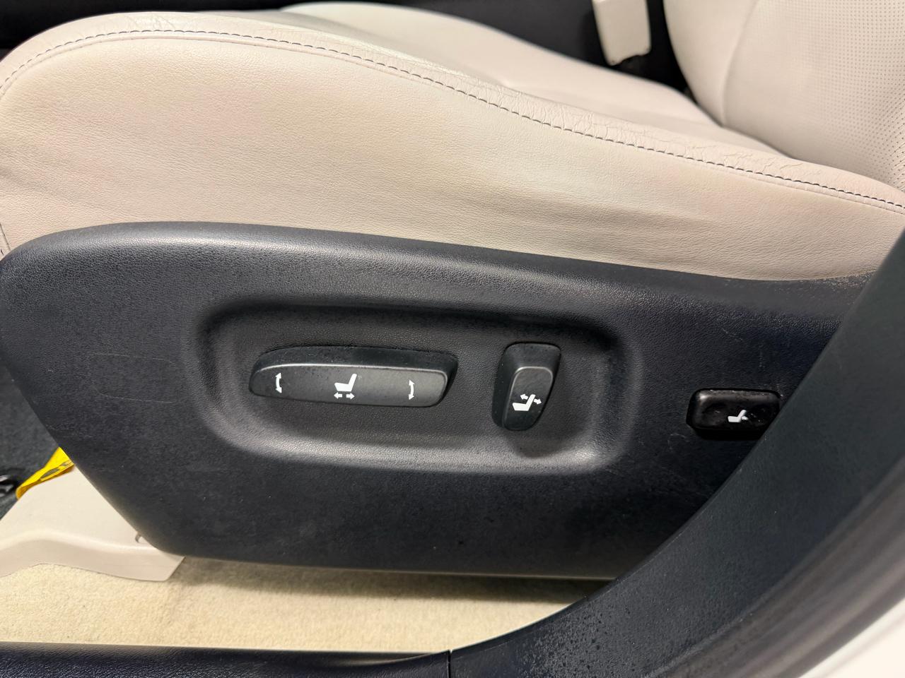 Lexus RX 350 4D SUV FWD 2013