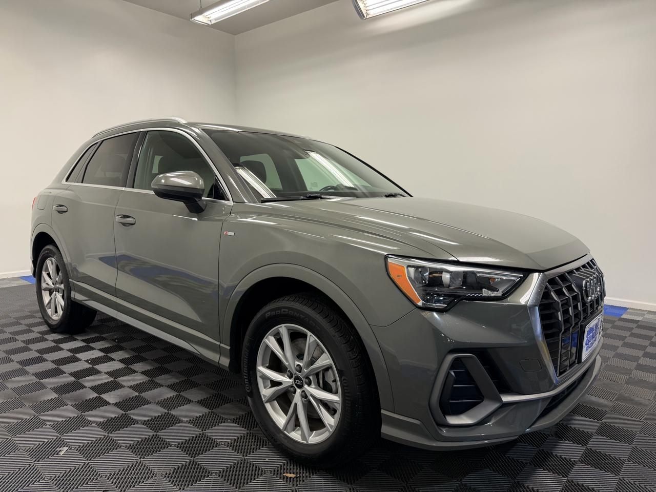 2022 Audi Q3 S line Premium 45 TFSI quattro