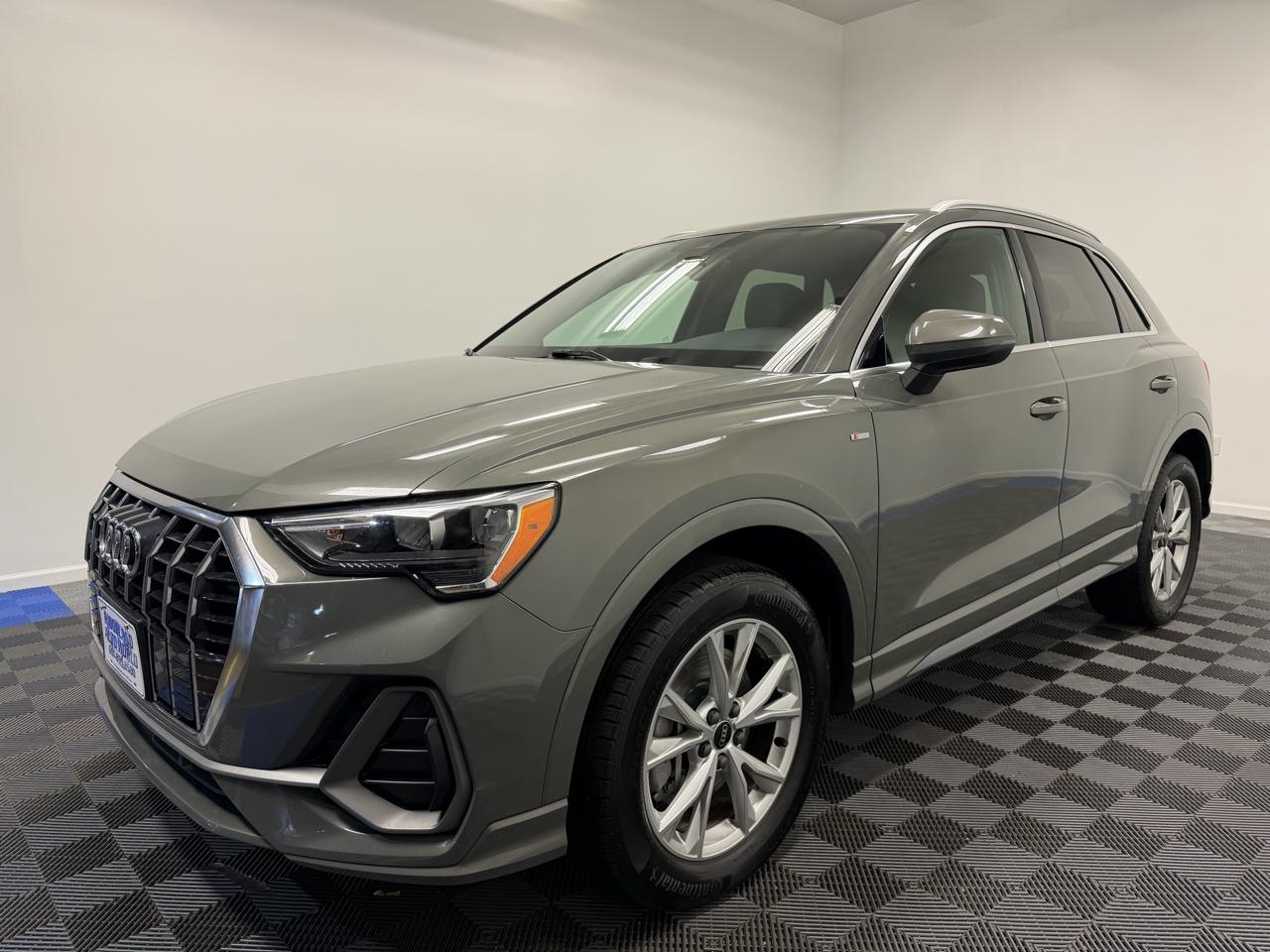 Audi Q3 S line Premium 45 TFSI quattro 2022