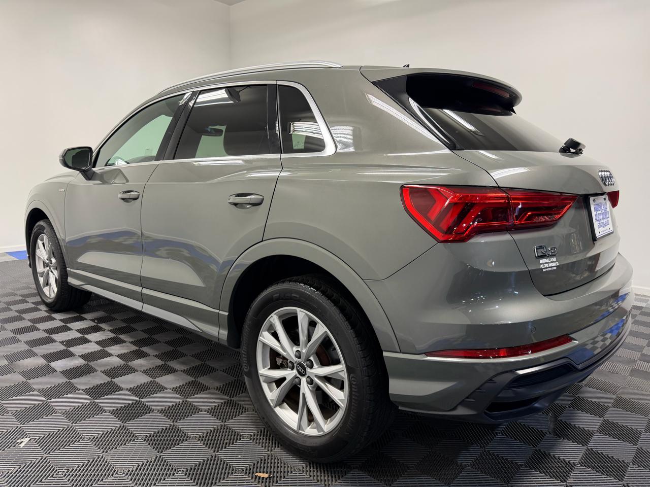 Audi Q3 S line Premium 45 TFSI quattro 2022