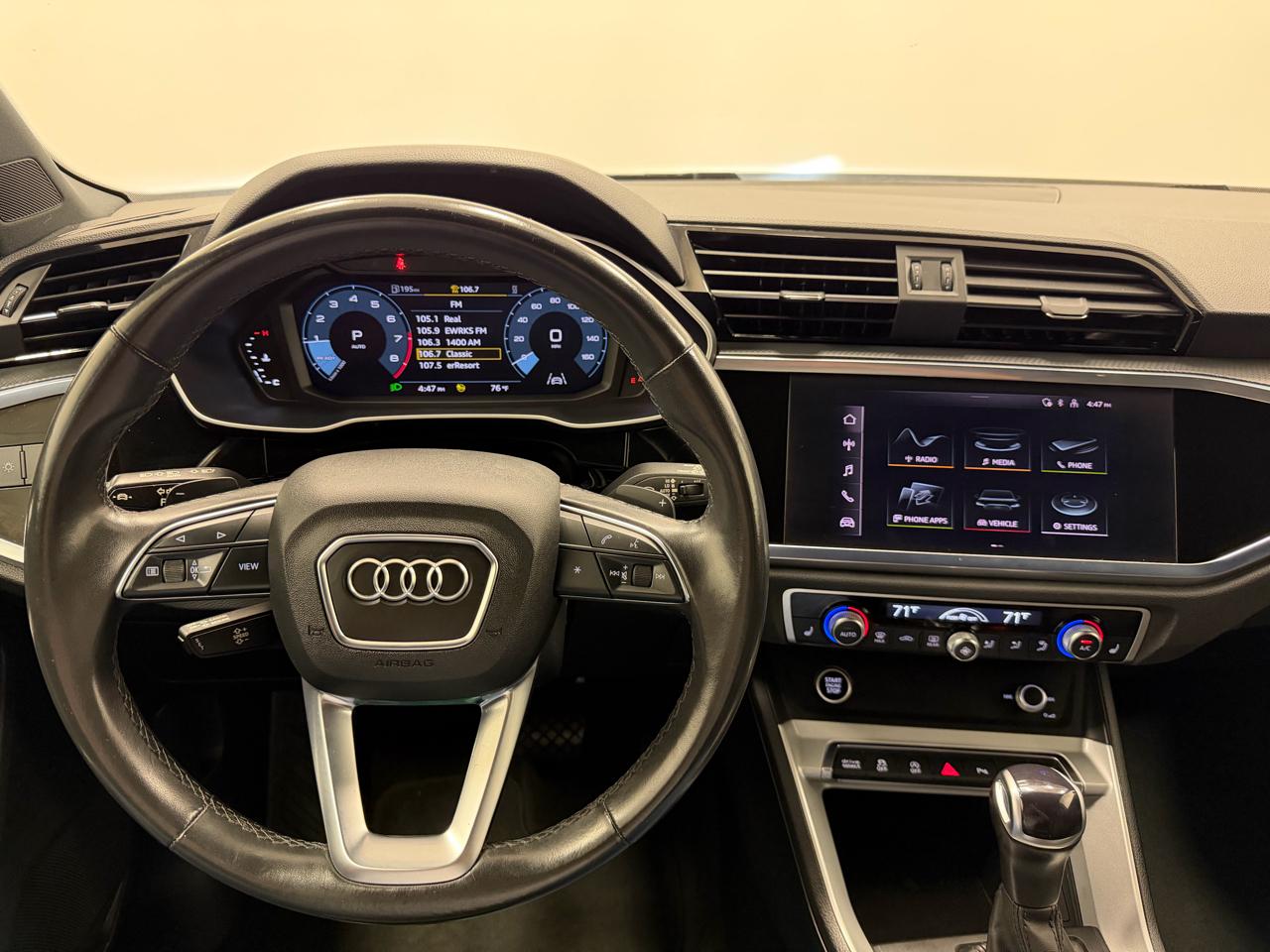 Audi Q3 S line Premium 45 TFSI quattro 2022