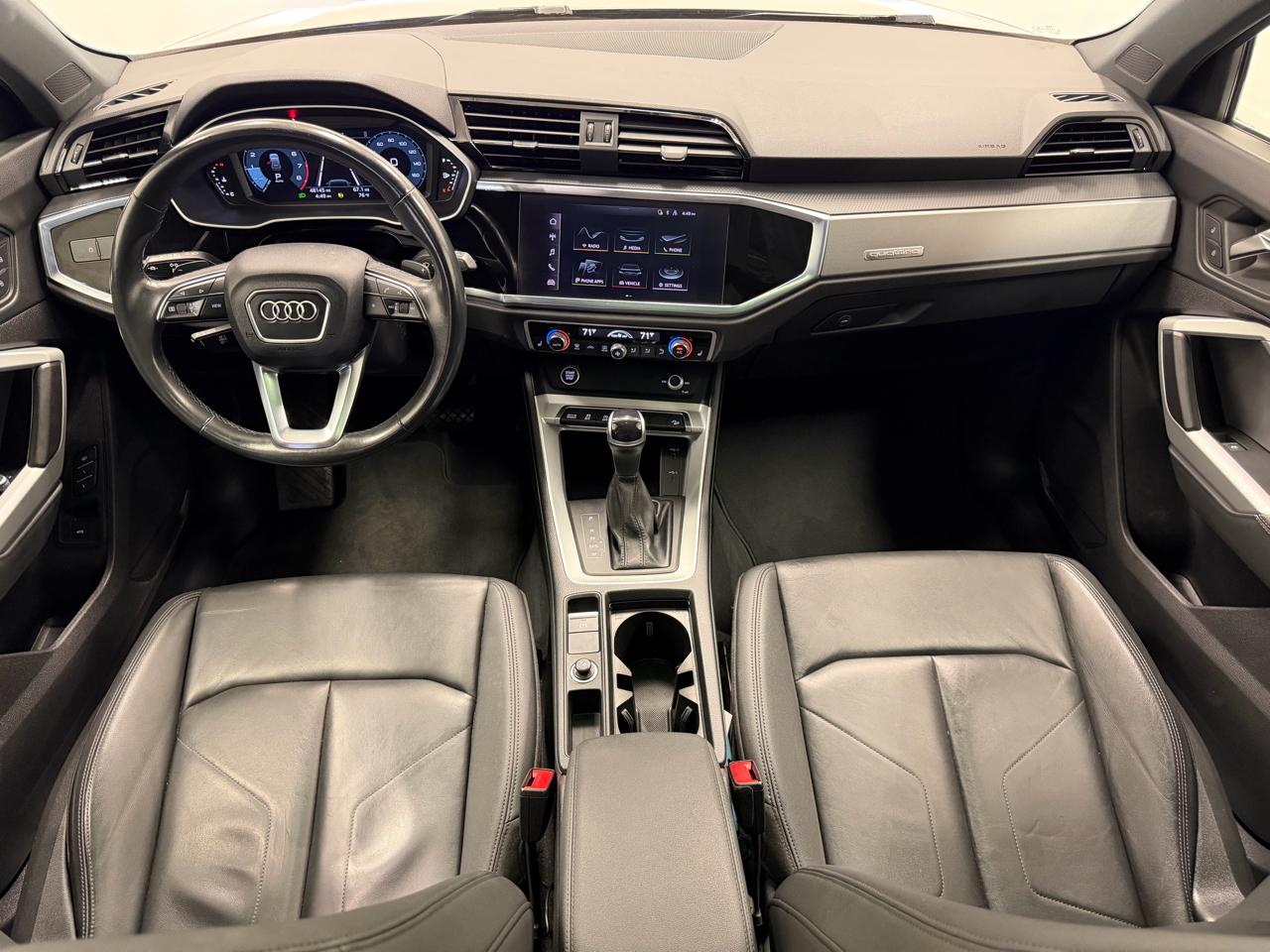 Audi Q3 S line Premium 45 TFSI quattro 2022