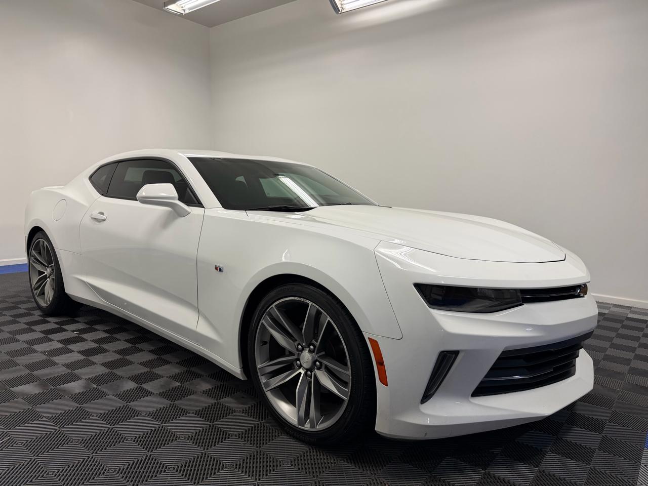 2017 Chevrolet Camaro 2dr Coupe RS