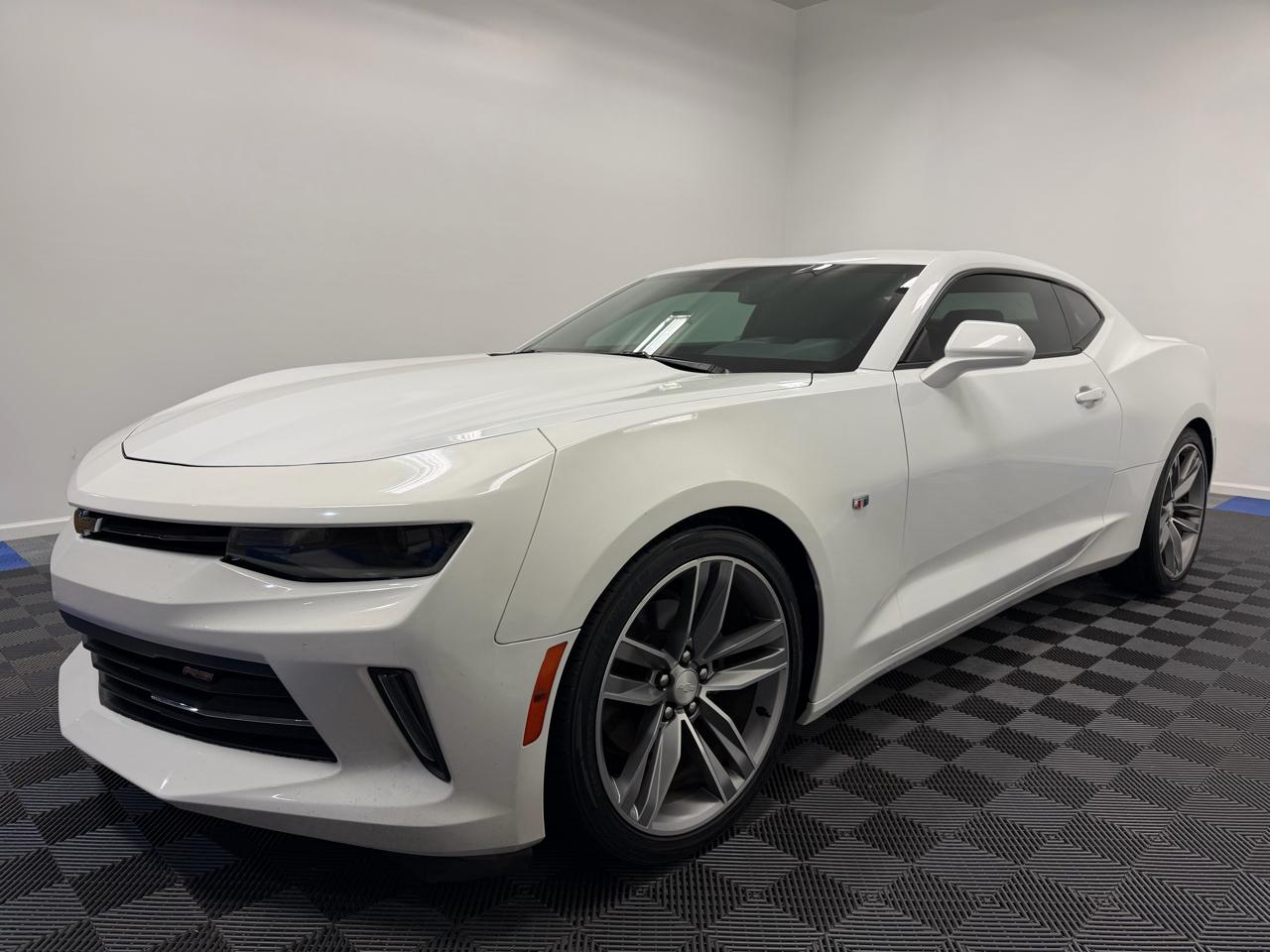 Chevrolet Camaro 2dr Coupe RS 2017