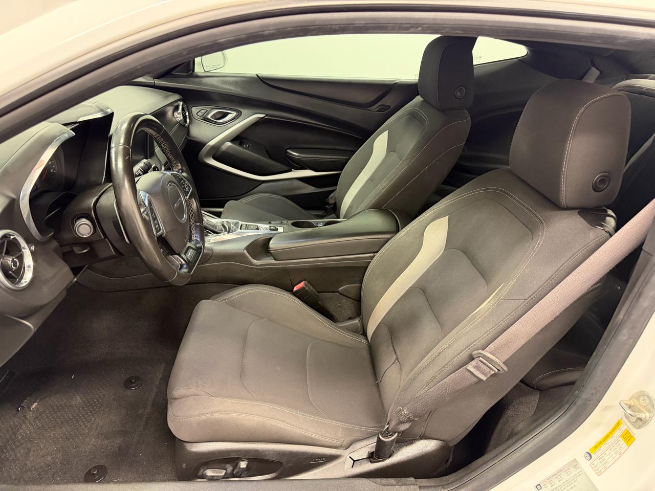 Chevrolet Camaro 2dr Coupe RS 2017