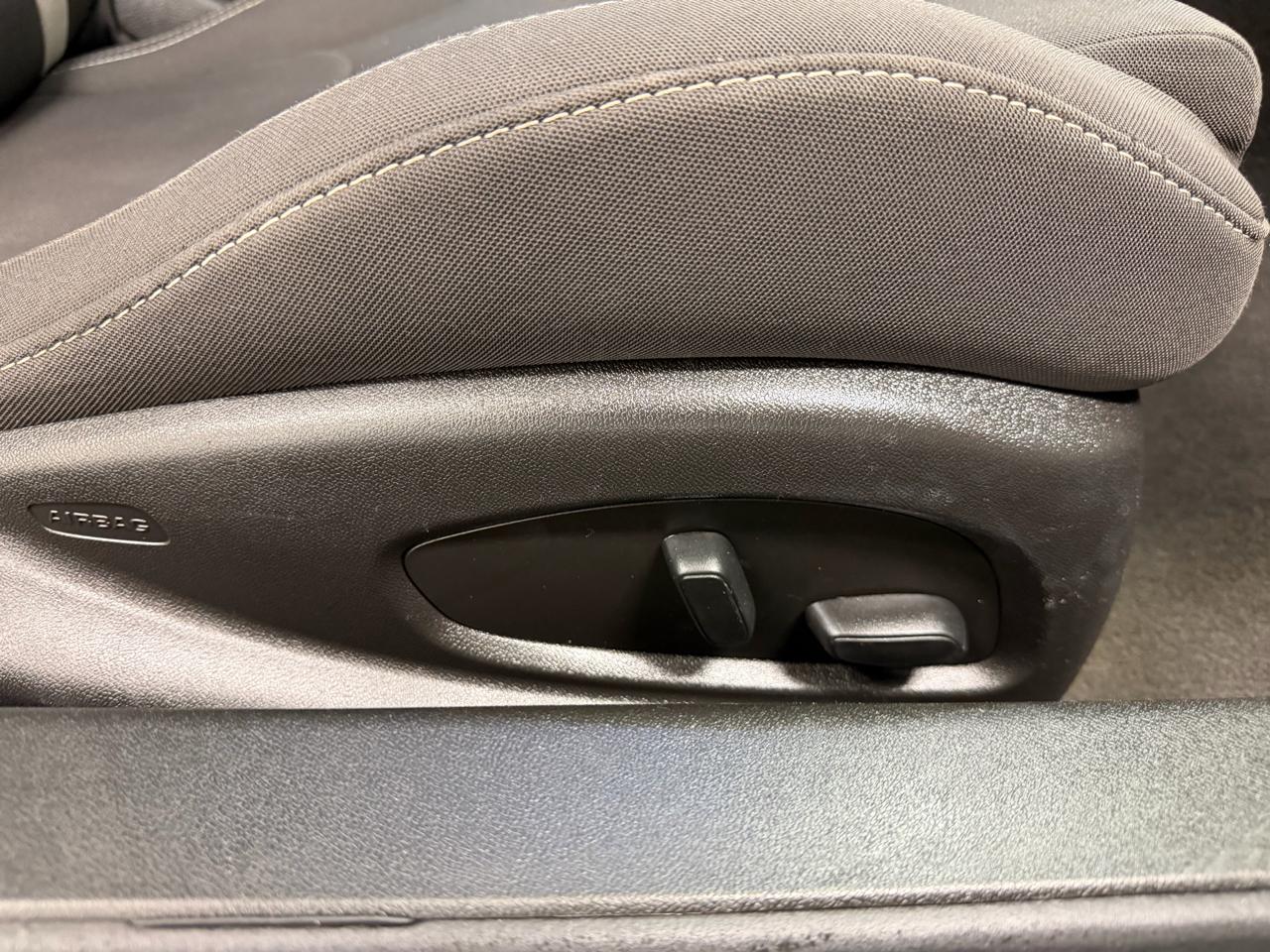 Chevrolet Camaro 2dr Coupe RS 2017