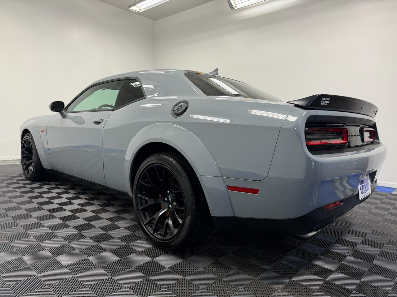 Dodge Challenger R/T Scat Pack Widebody RWD 2022
