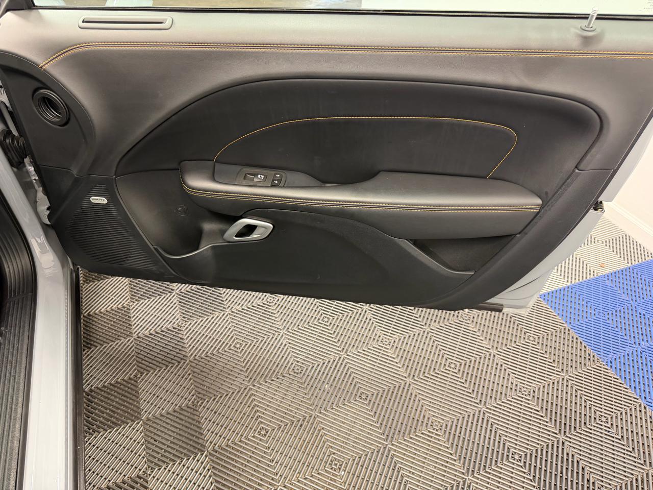 Dodge Challenger R/T Scat Pack Widebody RWD 2022