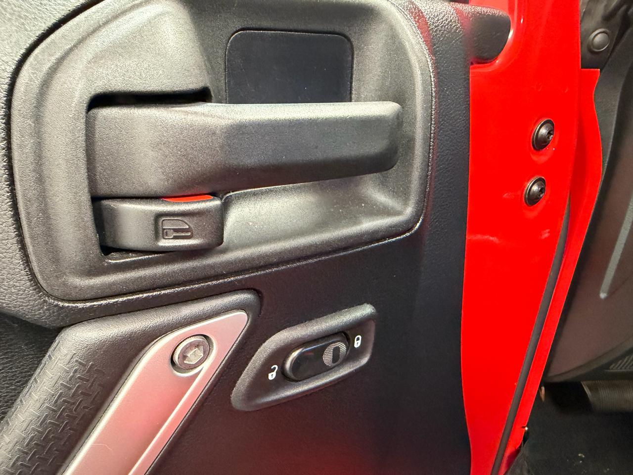 Jeep Wrangler Unlimited 4WD 4dr Sahara 2015