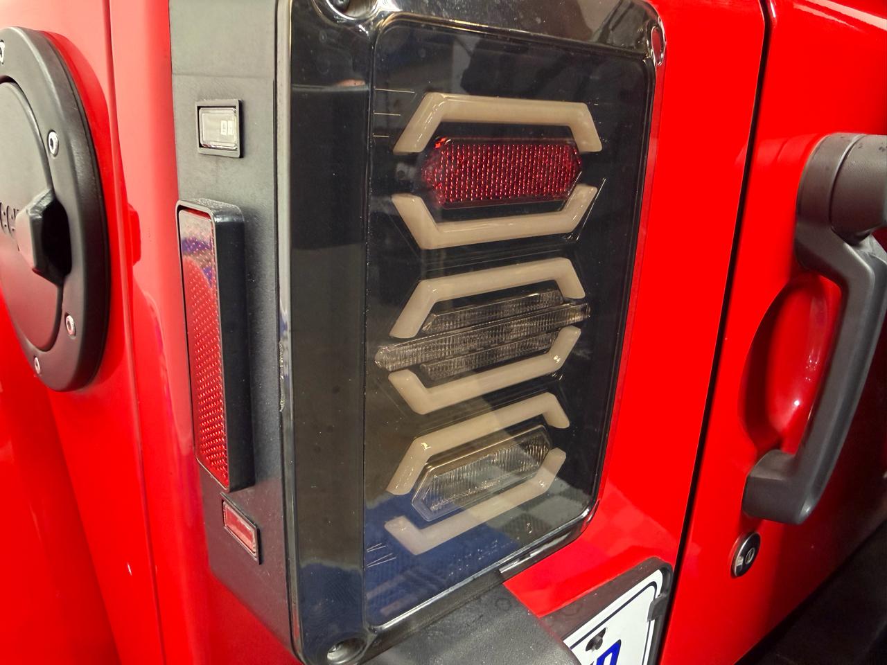 Jeep Wrangler Unlimited 4WD 4dr Sahara 2015