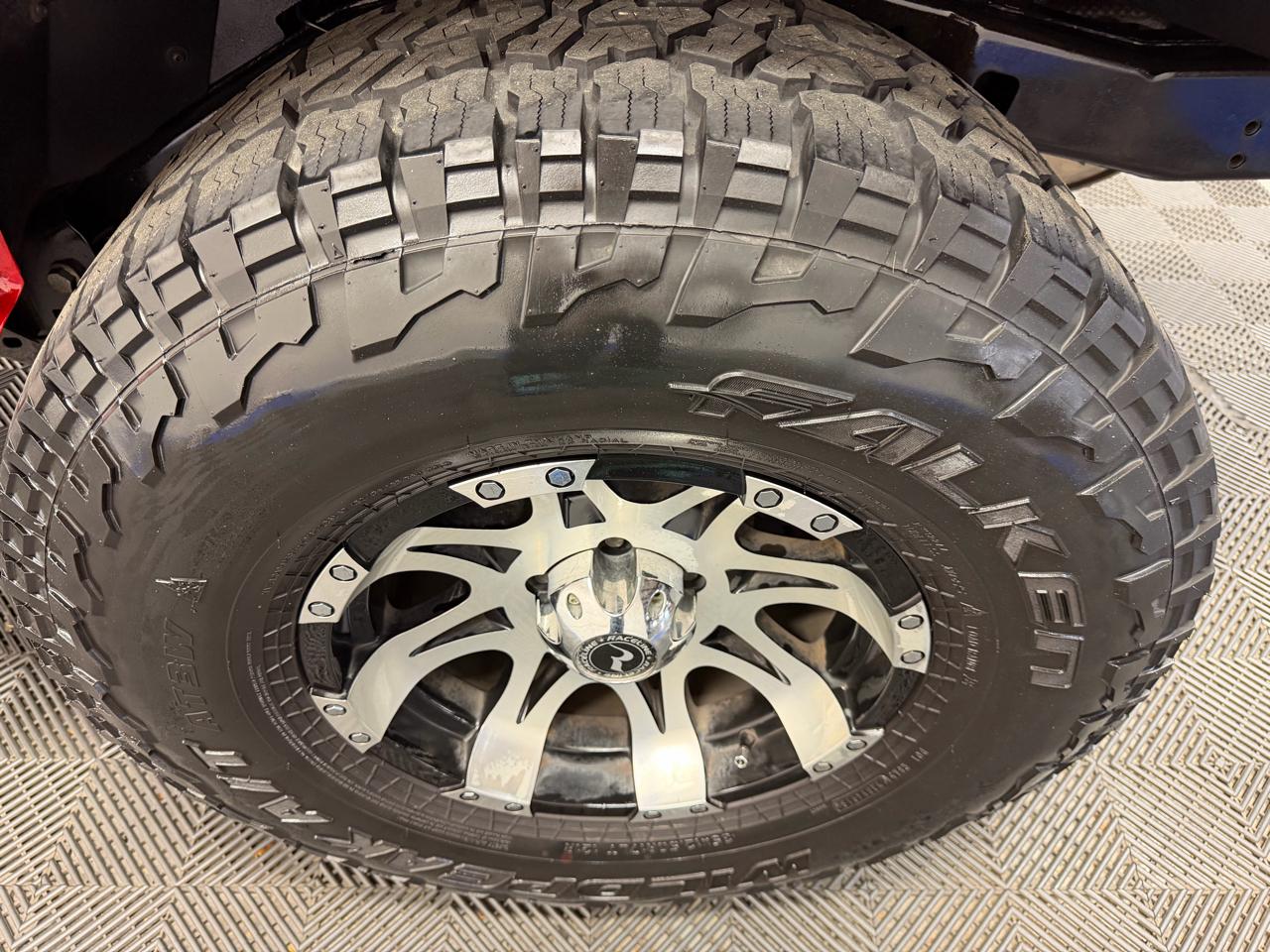 Jeep Wrangler Unlimited 4WD 4dr Sahara 2015