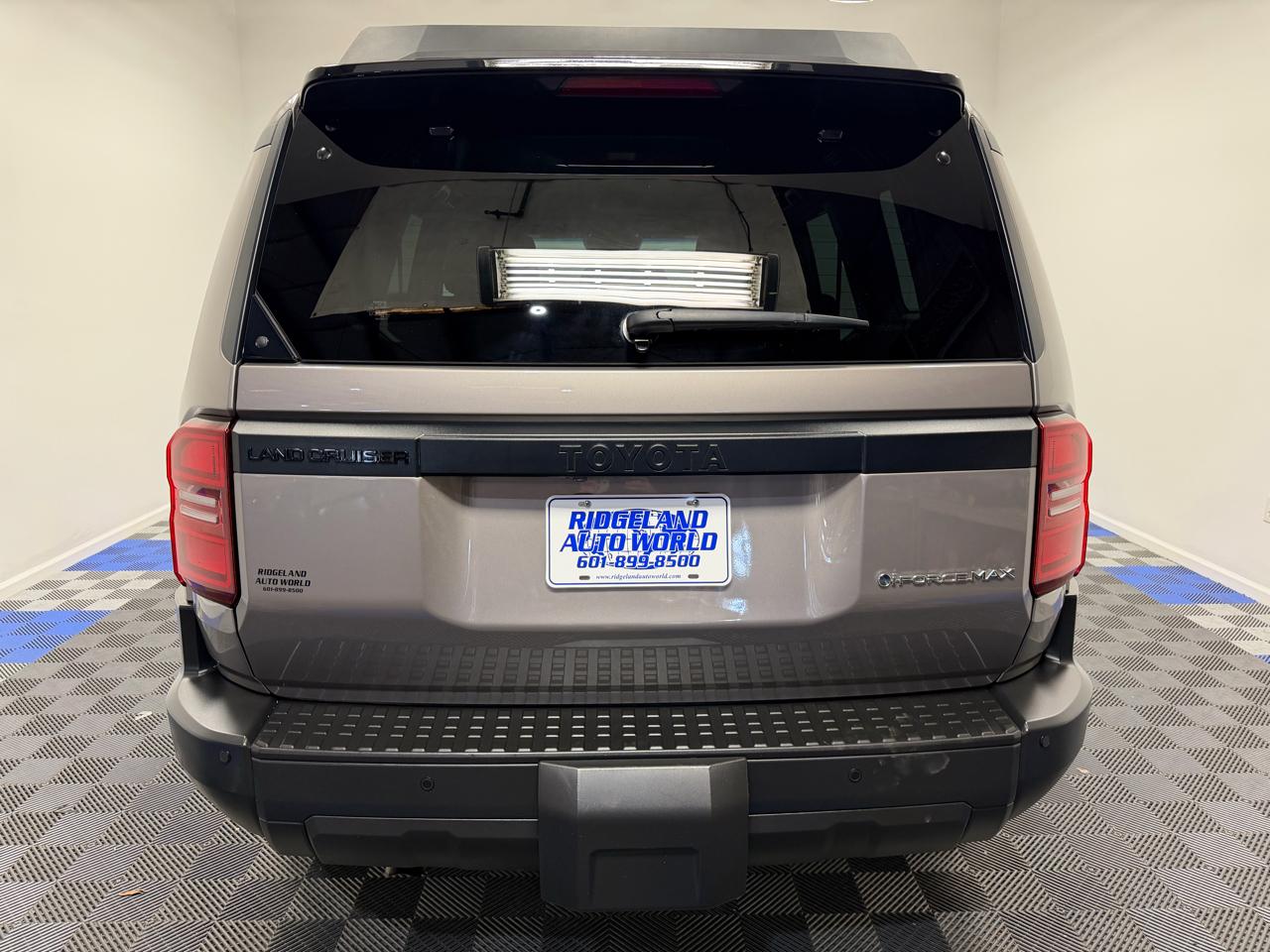 Toyota Land Cruiser 1958 4WD (Natl) 2024