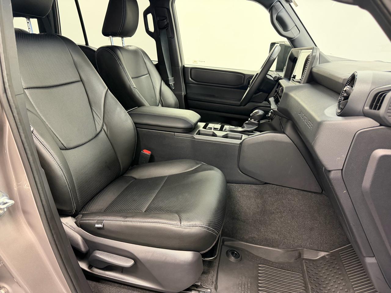 Toyota Land Cruiser 1958 4WD (Natl) 2024