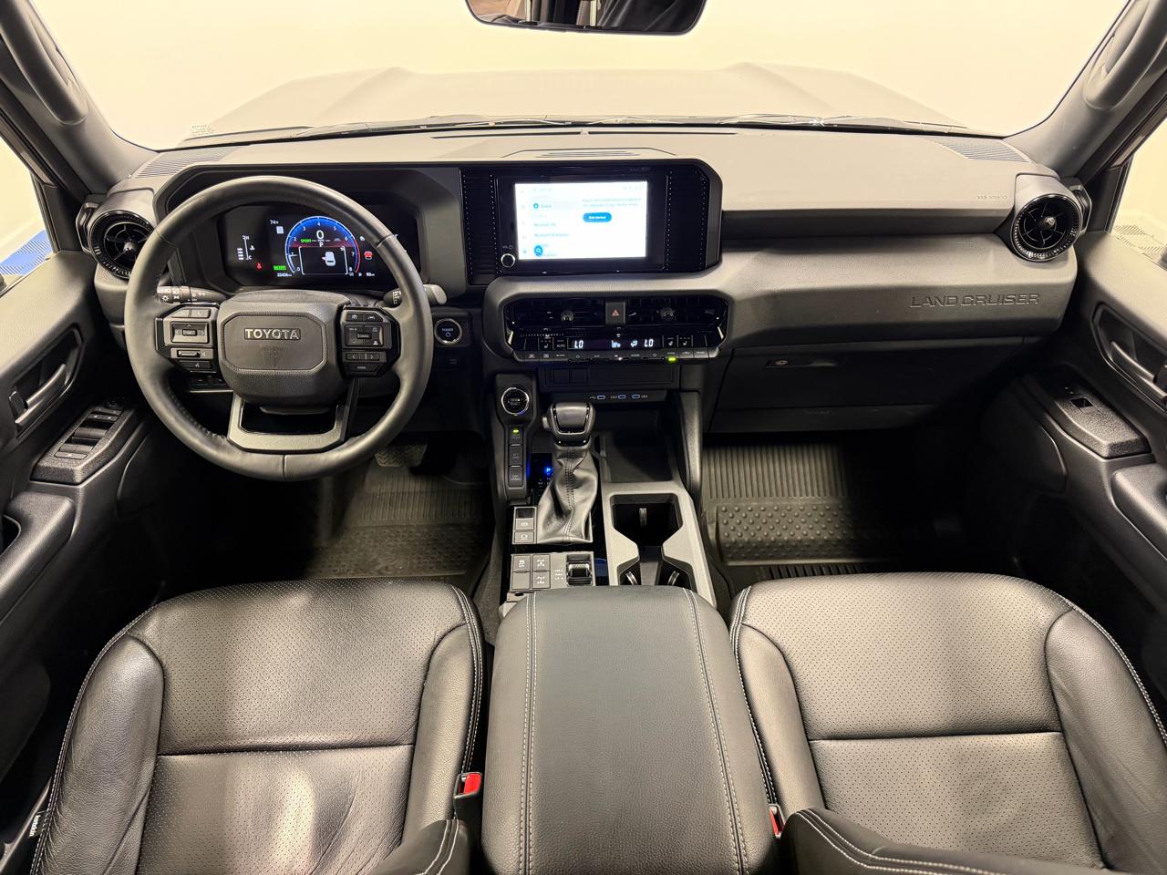 Toyota Land Cruiser 1958 4WD (Natl) 2024