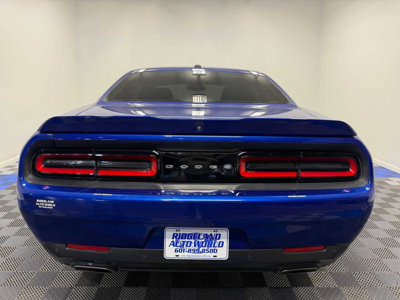 Dodge Challenger GT RWD 2021