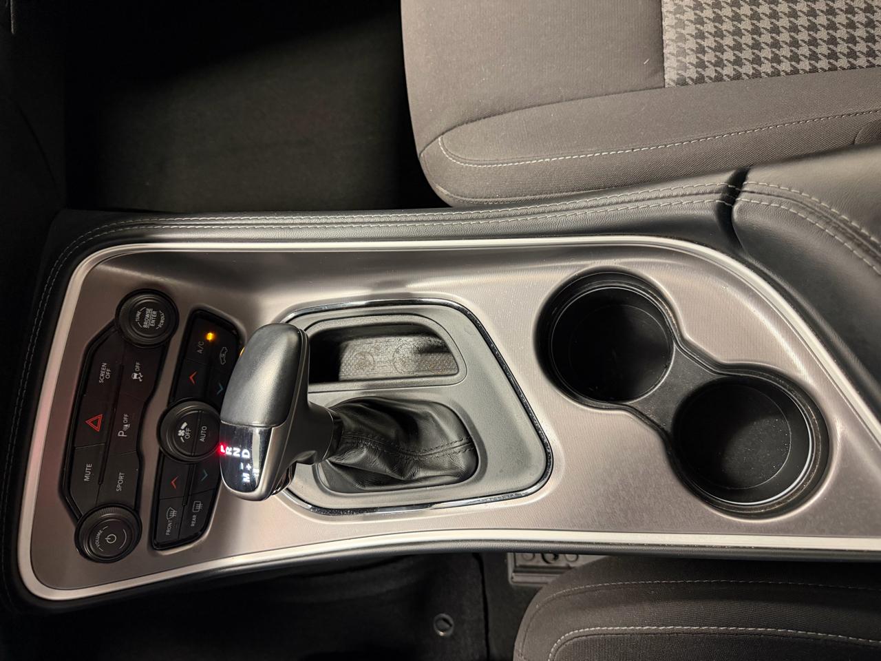 Dodge Challenger GT RWD 2021