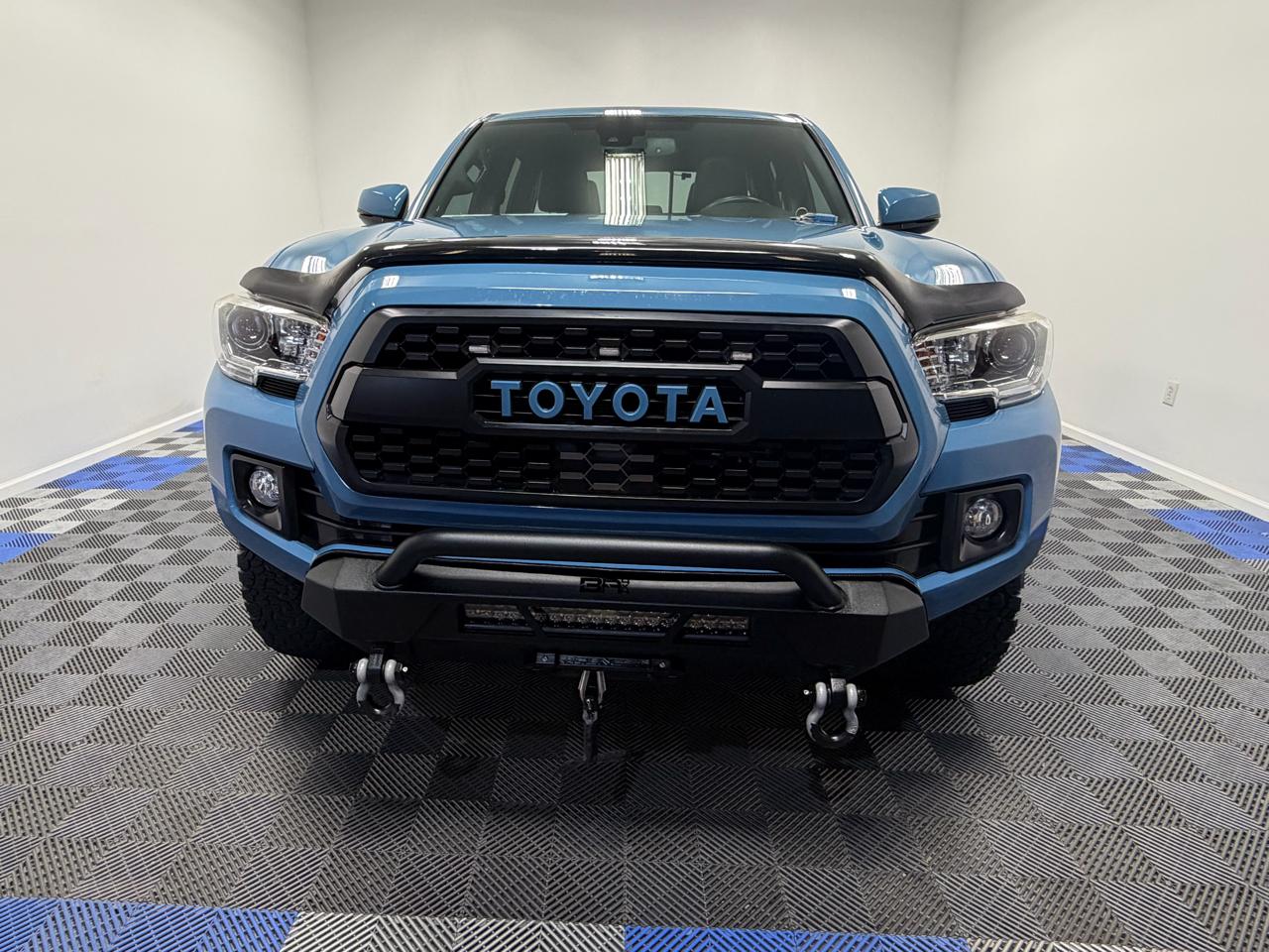 Toyota Tacoma Double Cab  2019