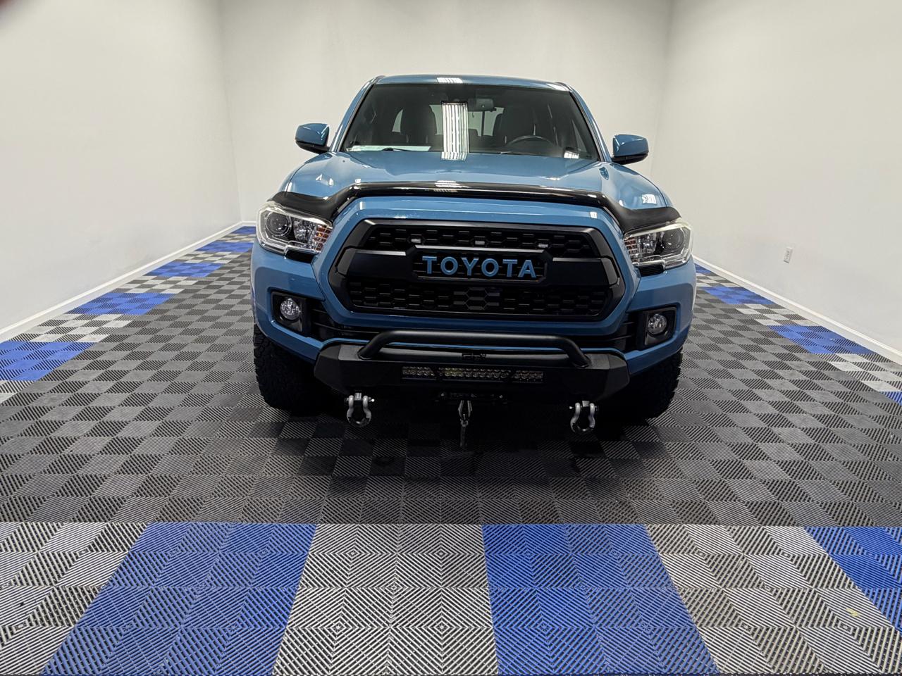 Toyota Tacoma Double Cab  2019
