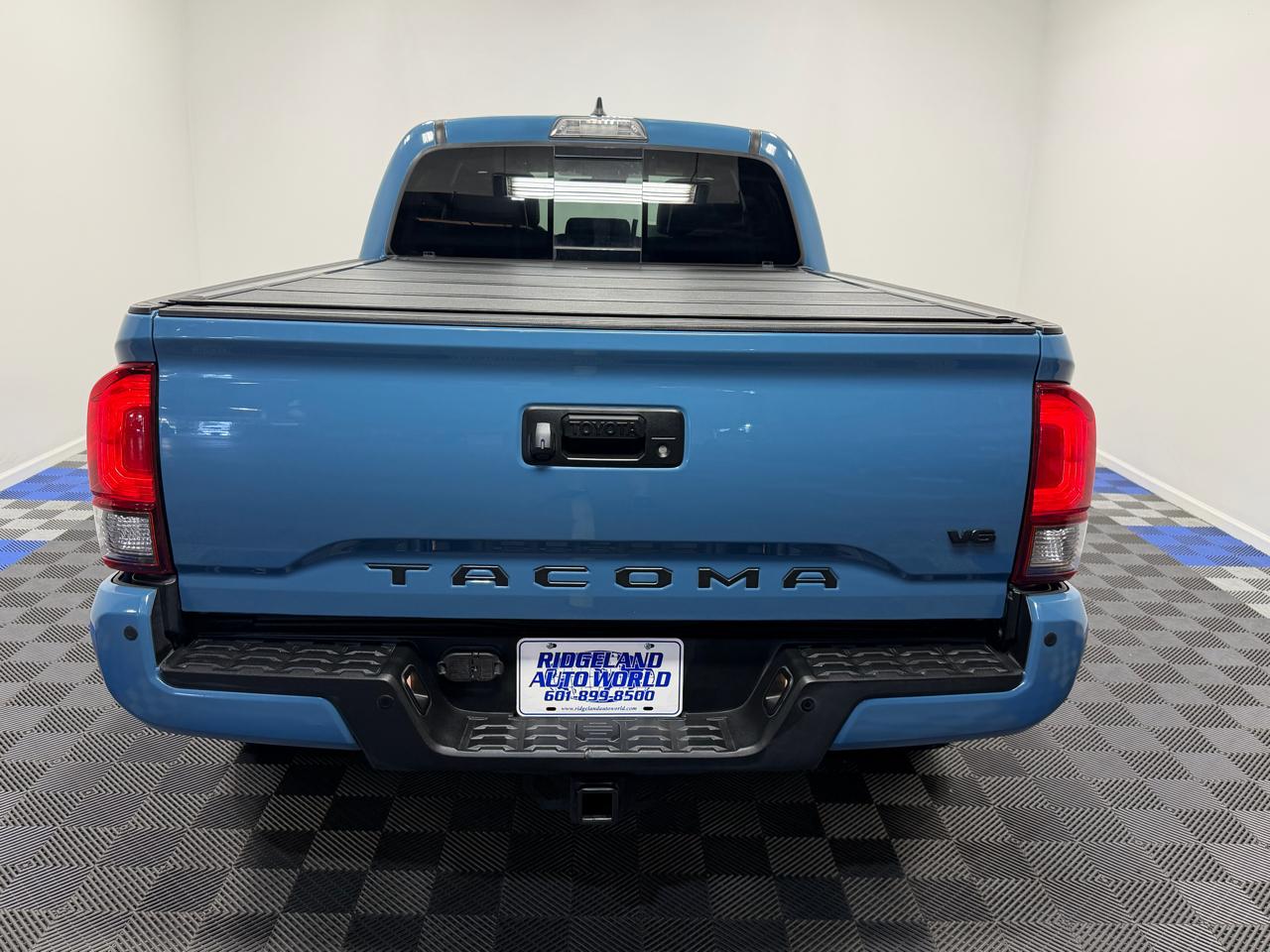 Toyota Tacoma Double Cab  2019