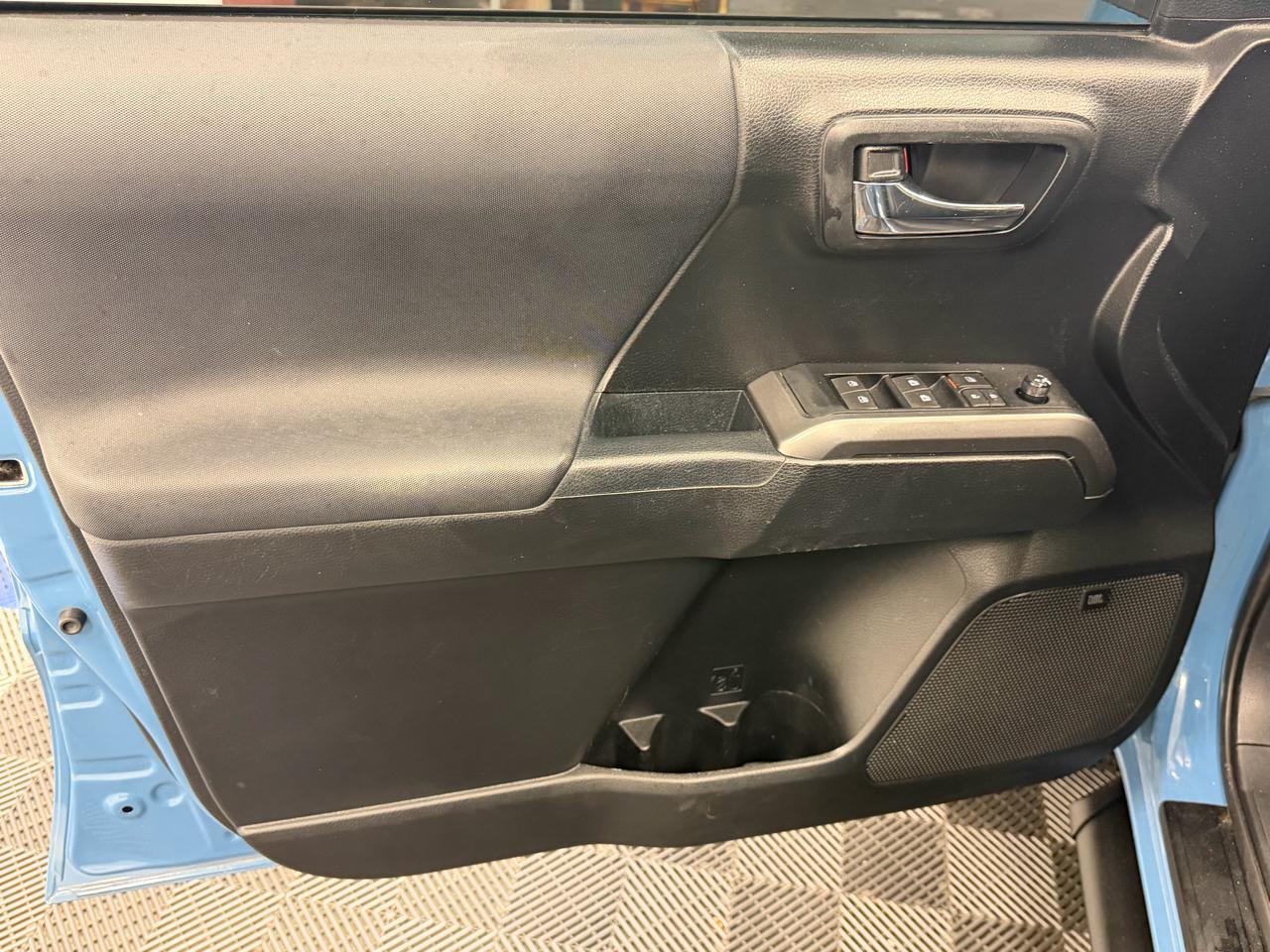 Toyota Tacoma Double Cab  2019