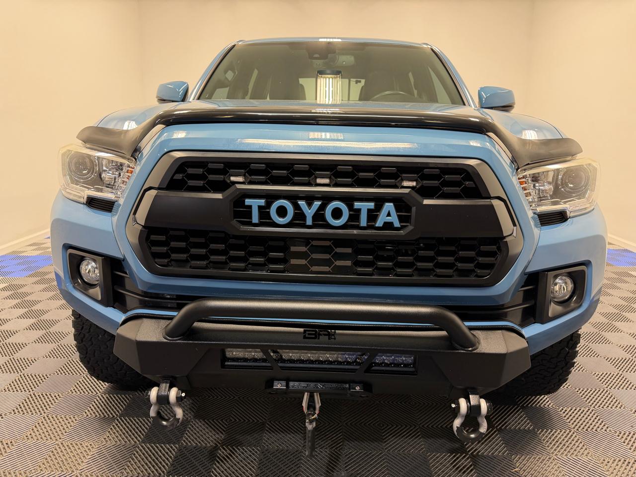 Toyota Tacoma Double Cab  2019