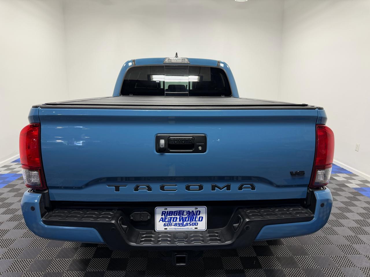 Toyota Tacoma Double Cab  2019
