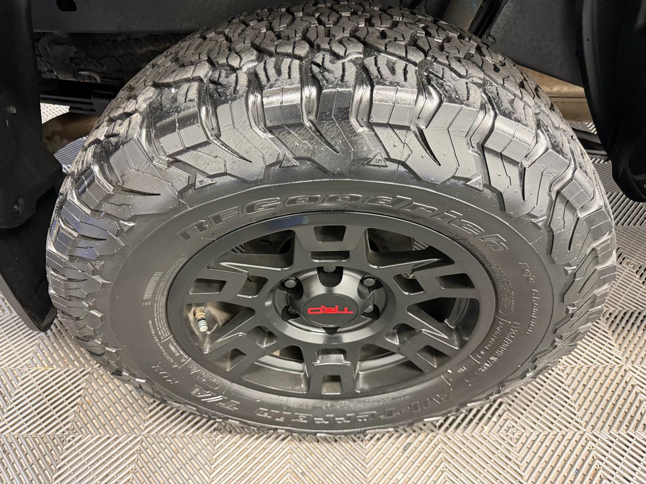 Toyota Tacoma Double Cab  2019