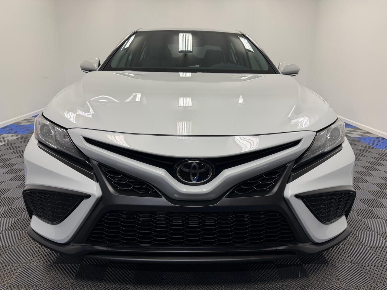 Toyota Camry SE Nightshade Auto (Natl) 2024