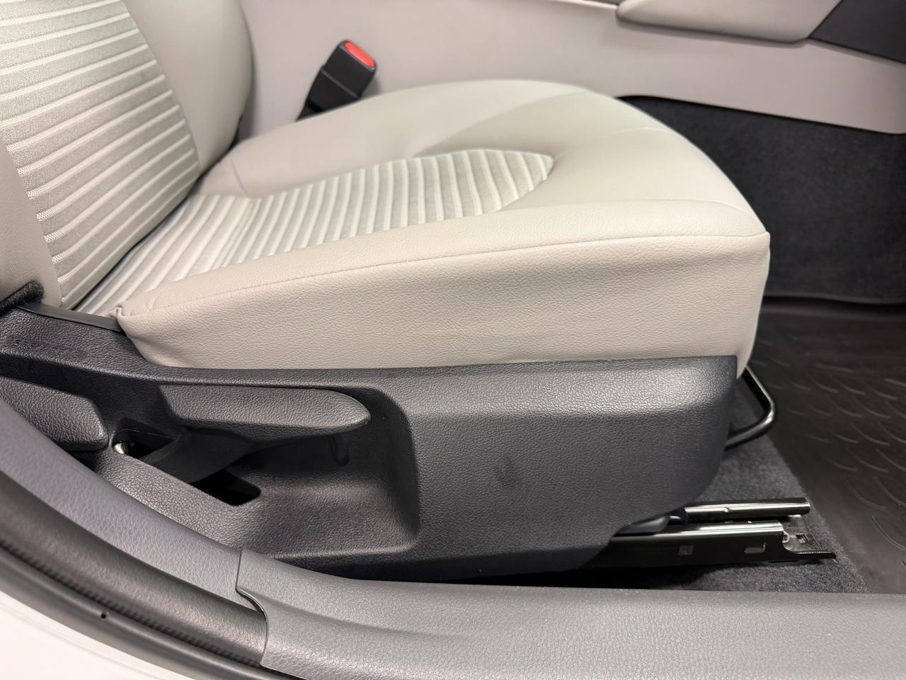 Toyota Camry SE Nightshade Auto (Natl) 2024