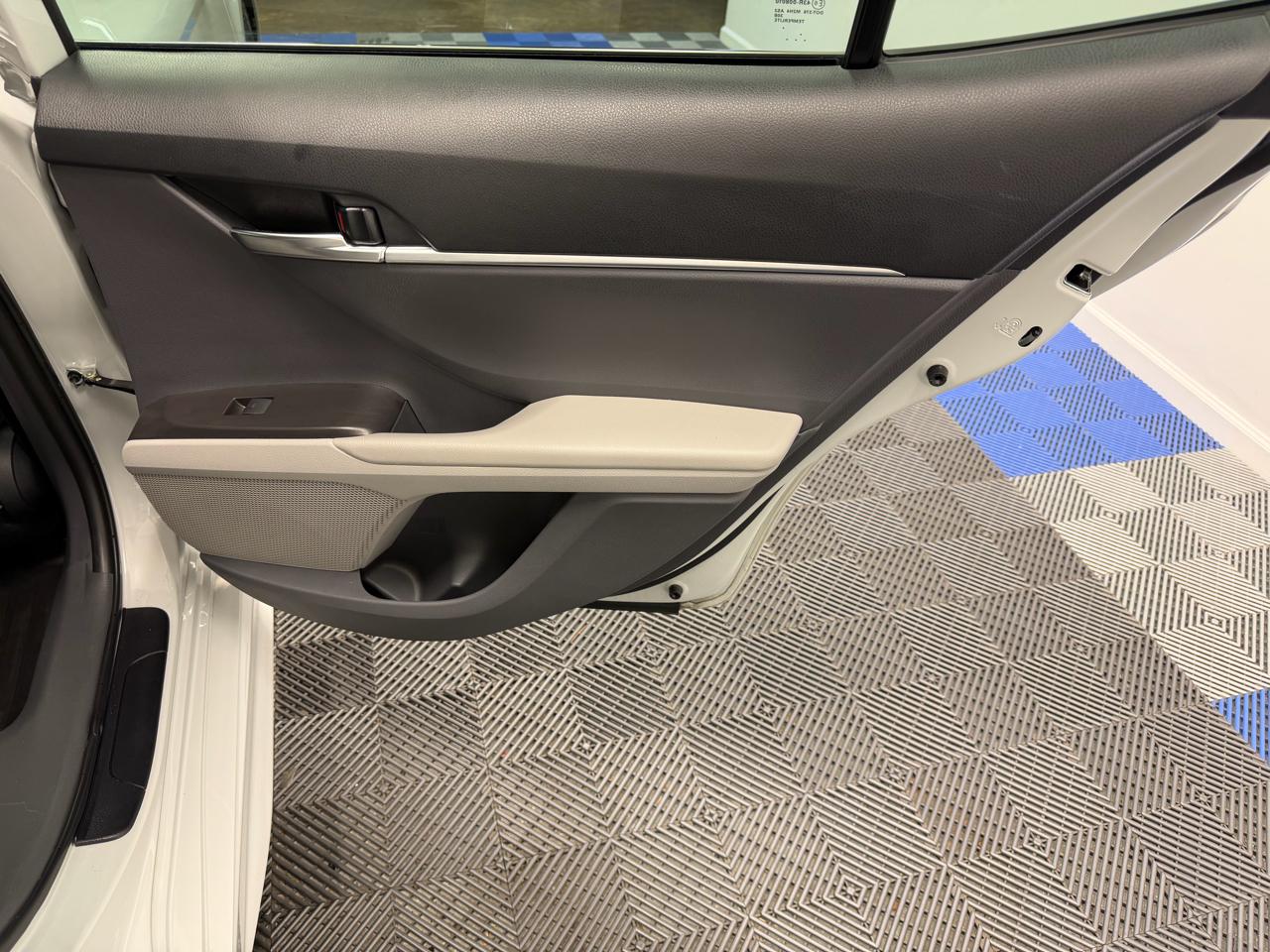 Toyota Camry SE Nightshade Auto (Natl) 2024
