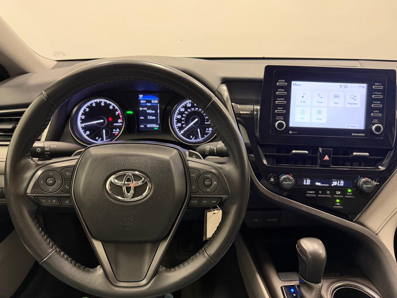 Toyota Camry SE Nightshade Auto (Natl) 2024