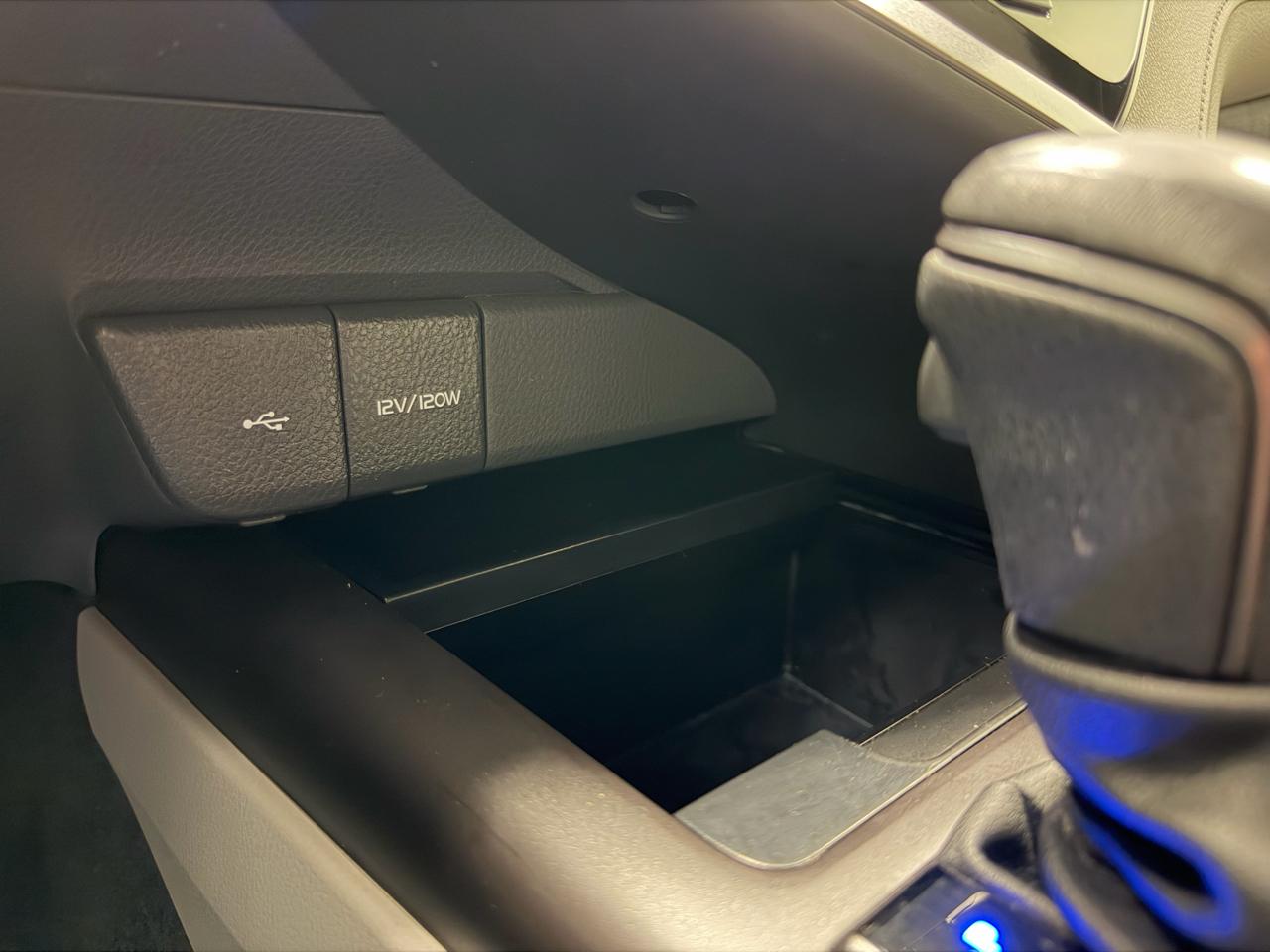 Toyota Camry SE Nightshade Auto (Natl) 2024