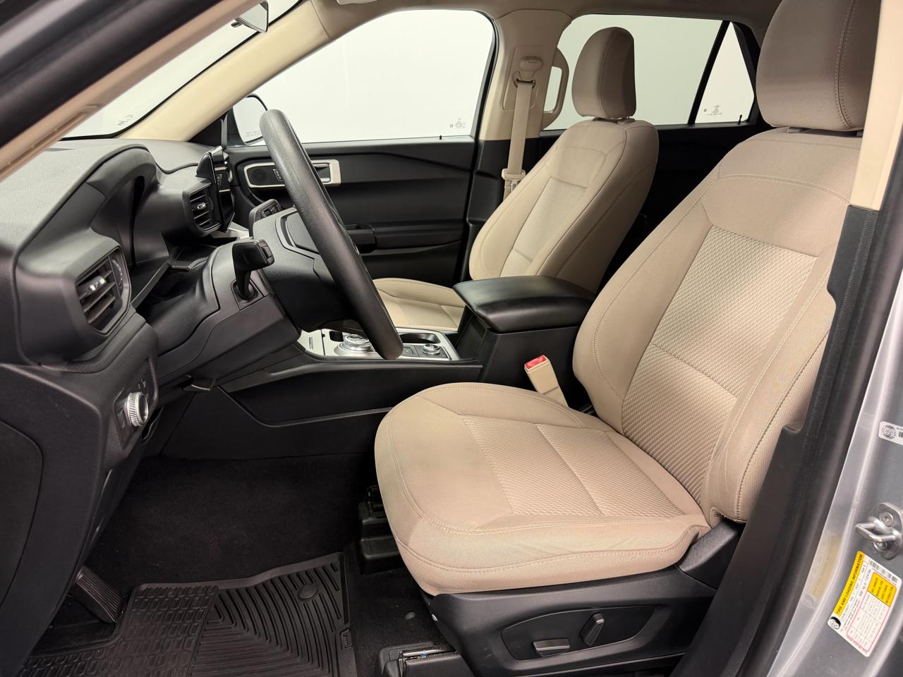 Ford Explorer Base 4WD 2021