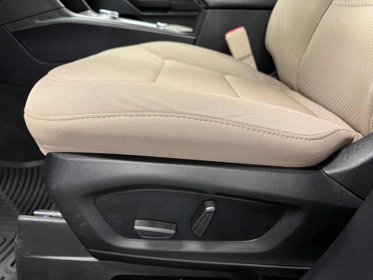 Ford Explorer Base 4WD 2021