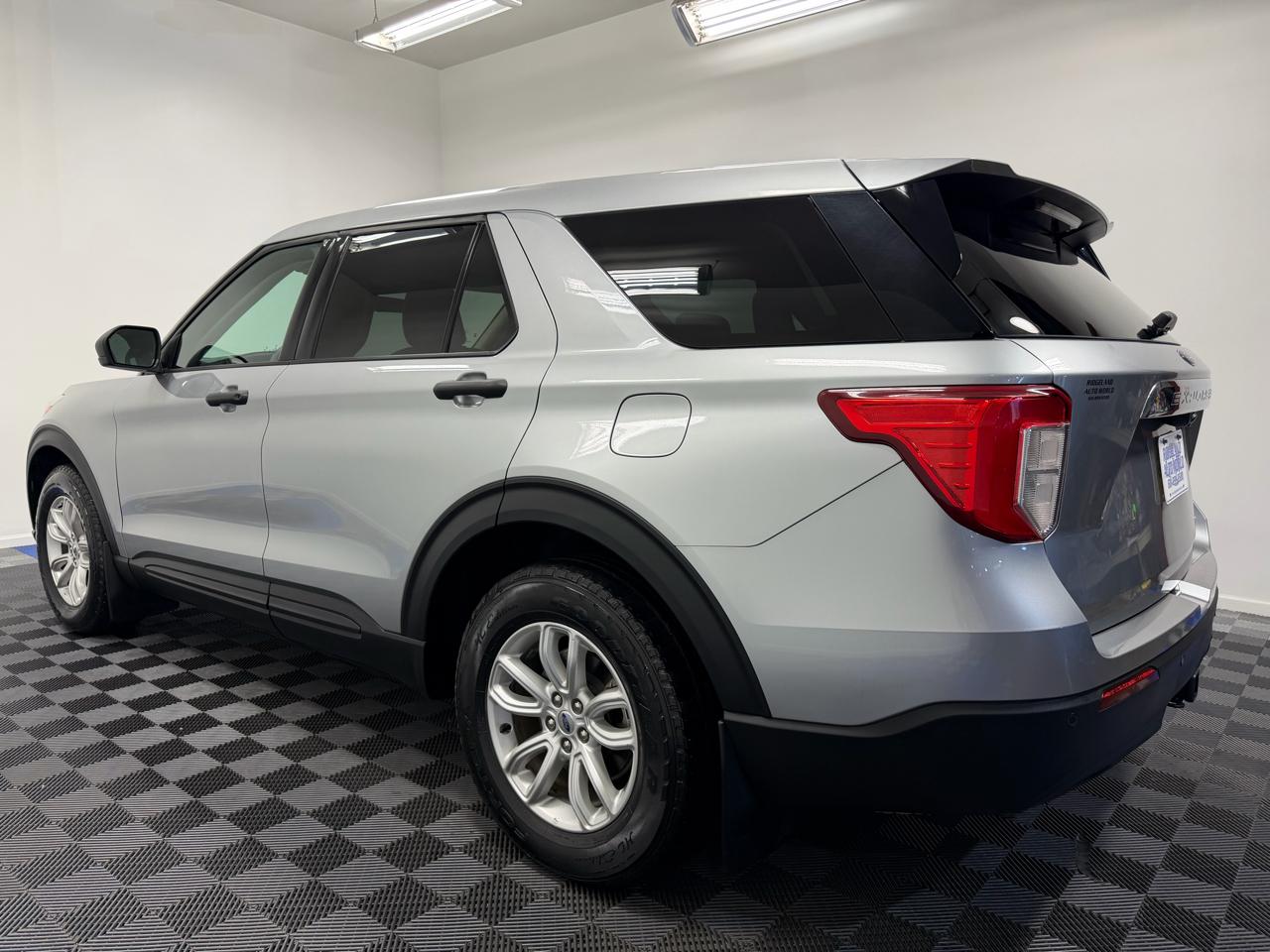 Ford Explorer Base 4WD 2021