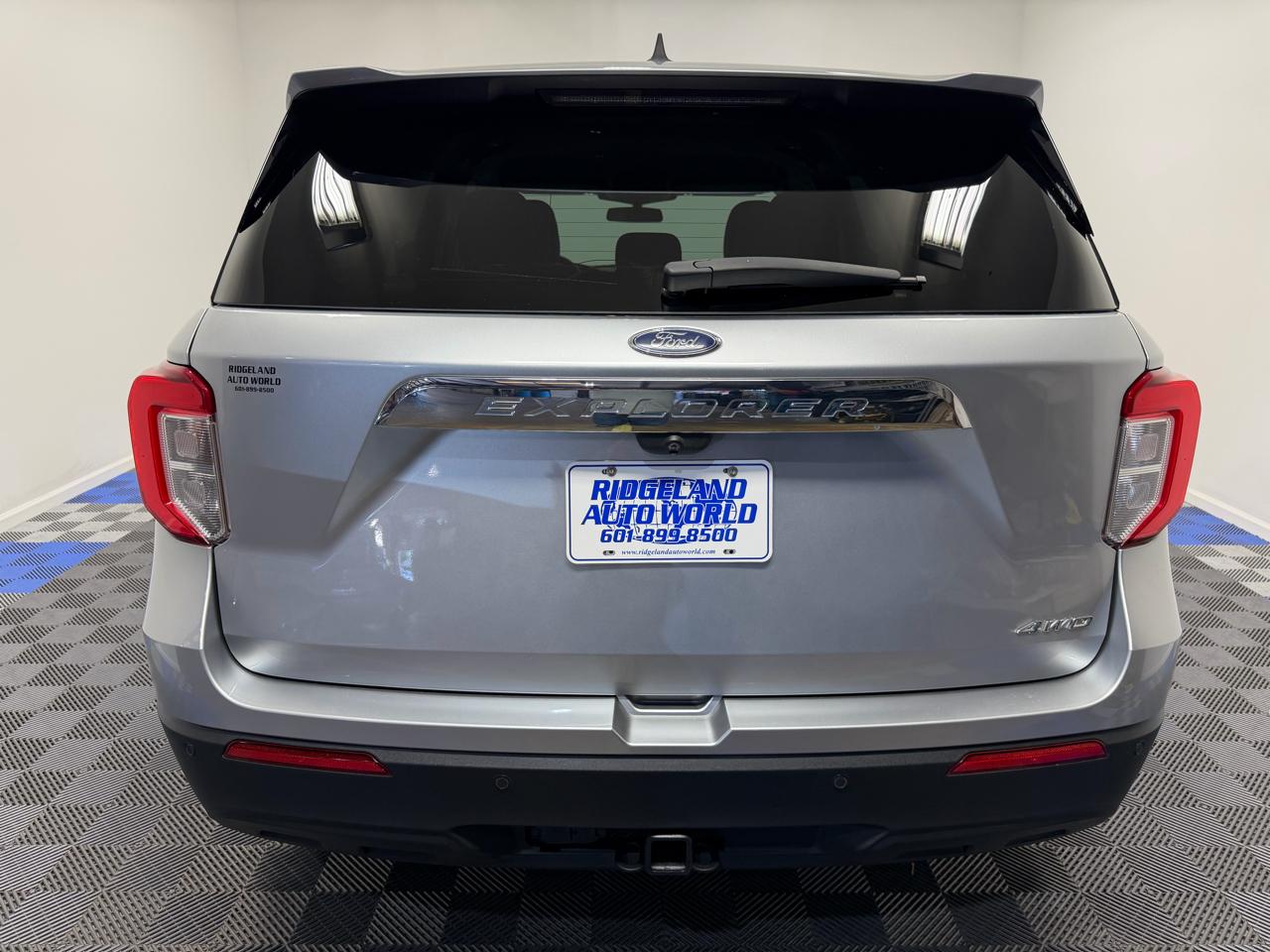 Ford Explorer Base 4WD 2021