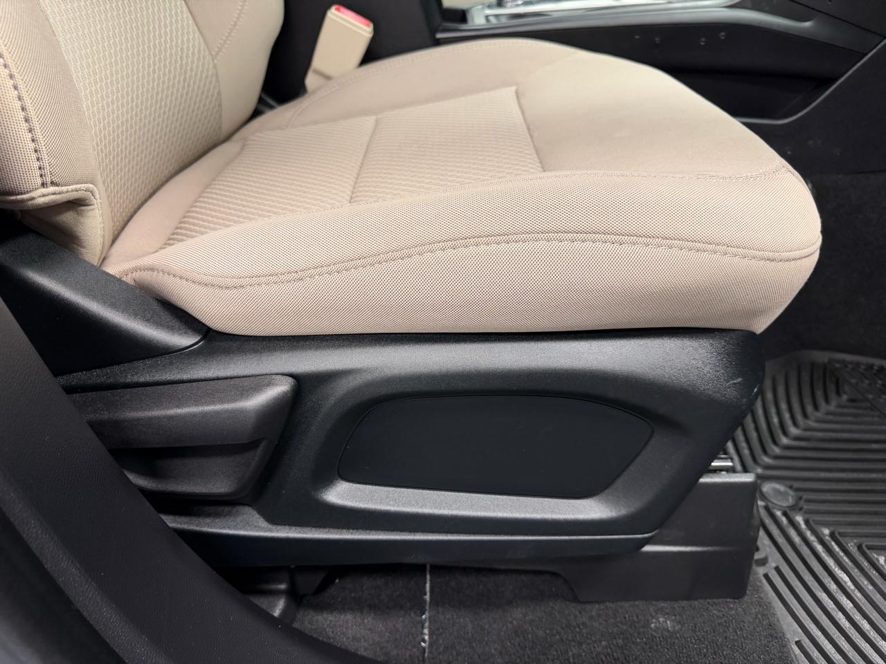 Ford Explorer Base 4WD 2021