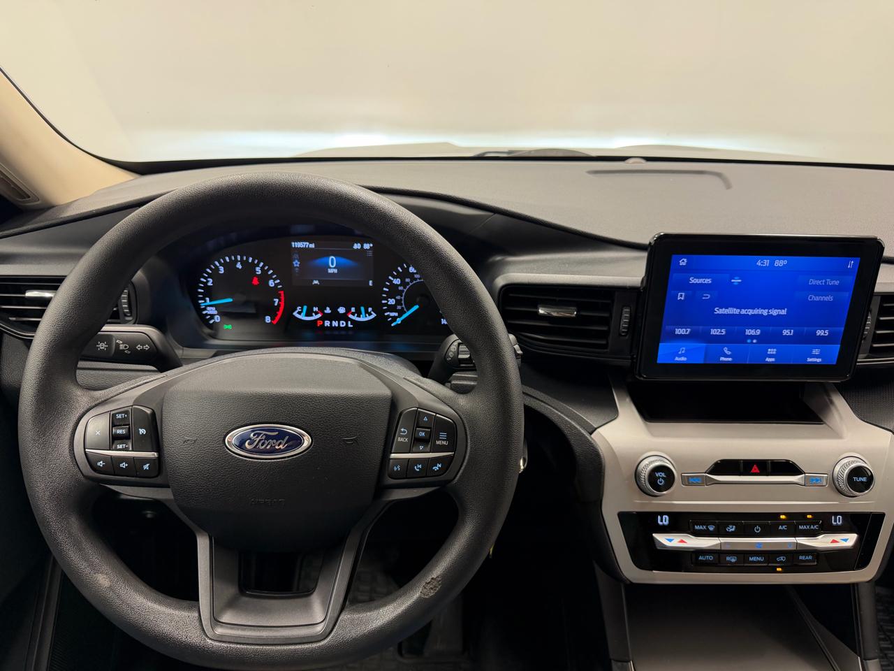 Ford Explorer Base 4WD 2021