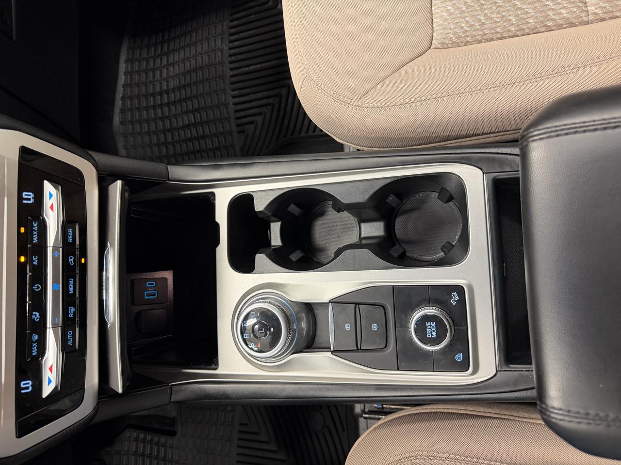 Ford Explorer Base 4WD 2021
