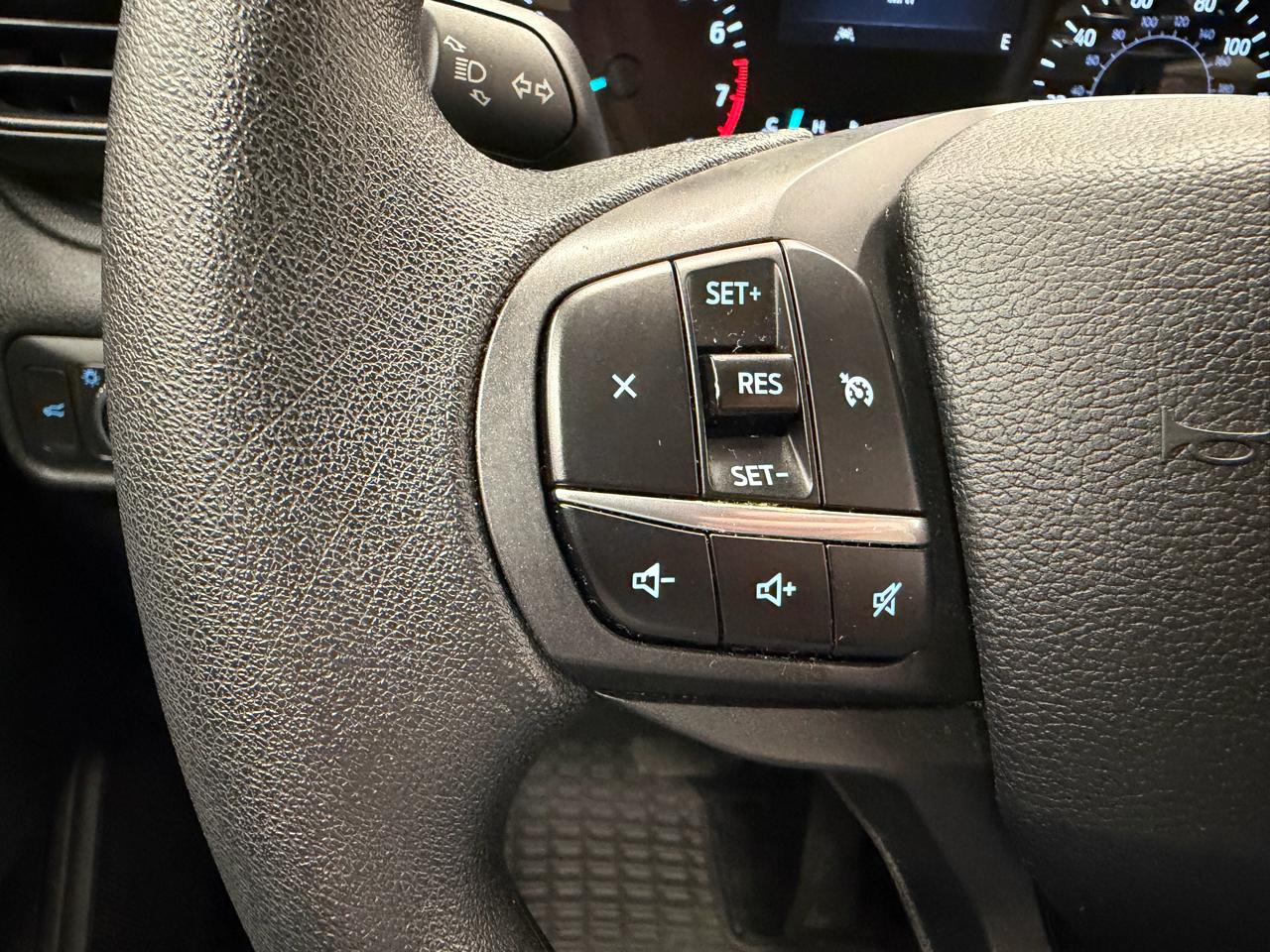 Ford Explorer Base 4WD 2021