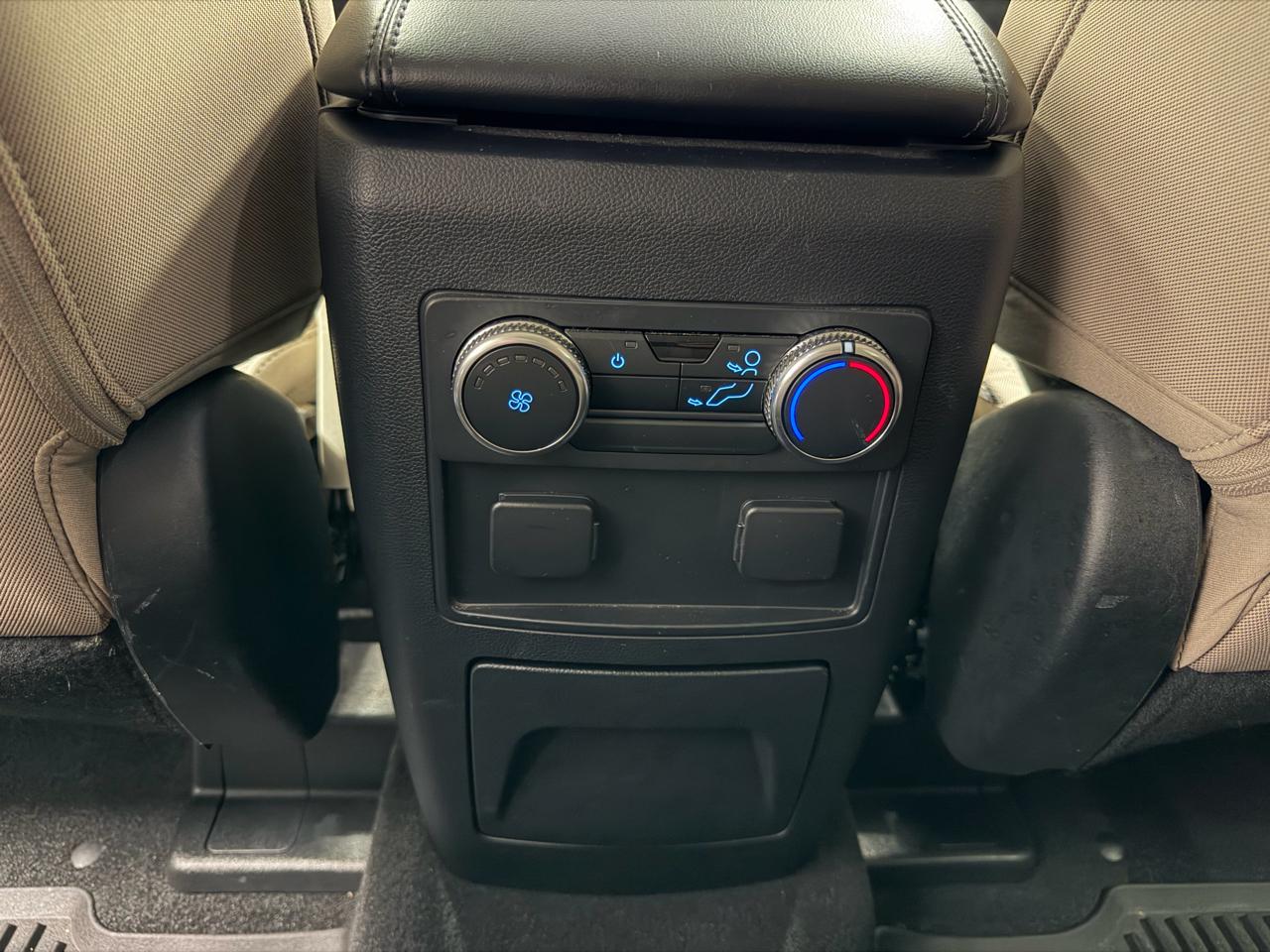 Ford Explorer Base 4WD 2021