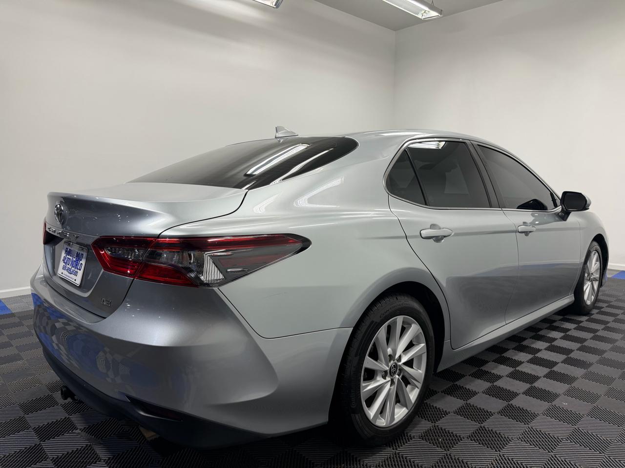 Toyota Camry LE Auto (Natl) 2023