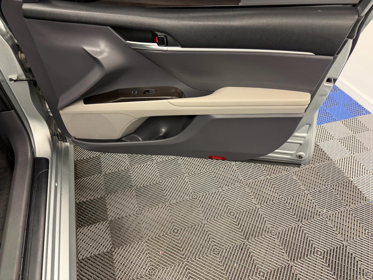 Toyota Camry LE Auto (Natl) 2023