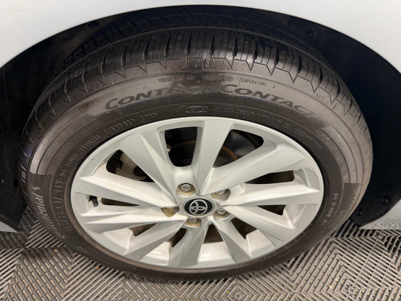 Toyota Camry LE Auto (Natl) 2023