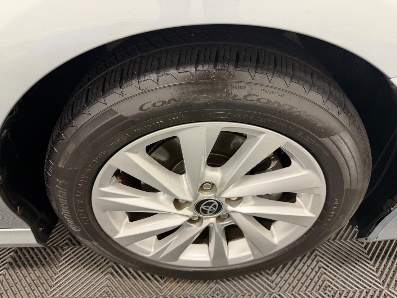 Toyota Camry LE Auto (Natl) 2023