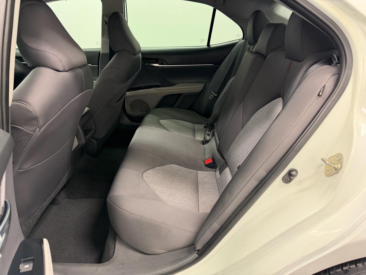 Toyota Camry LE Auto (Natl) 2020
