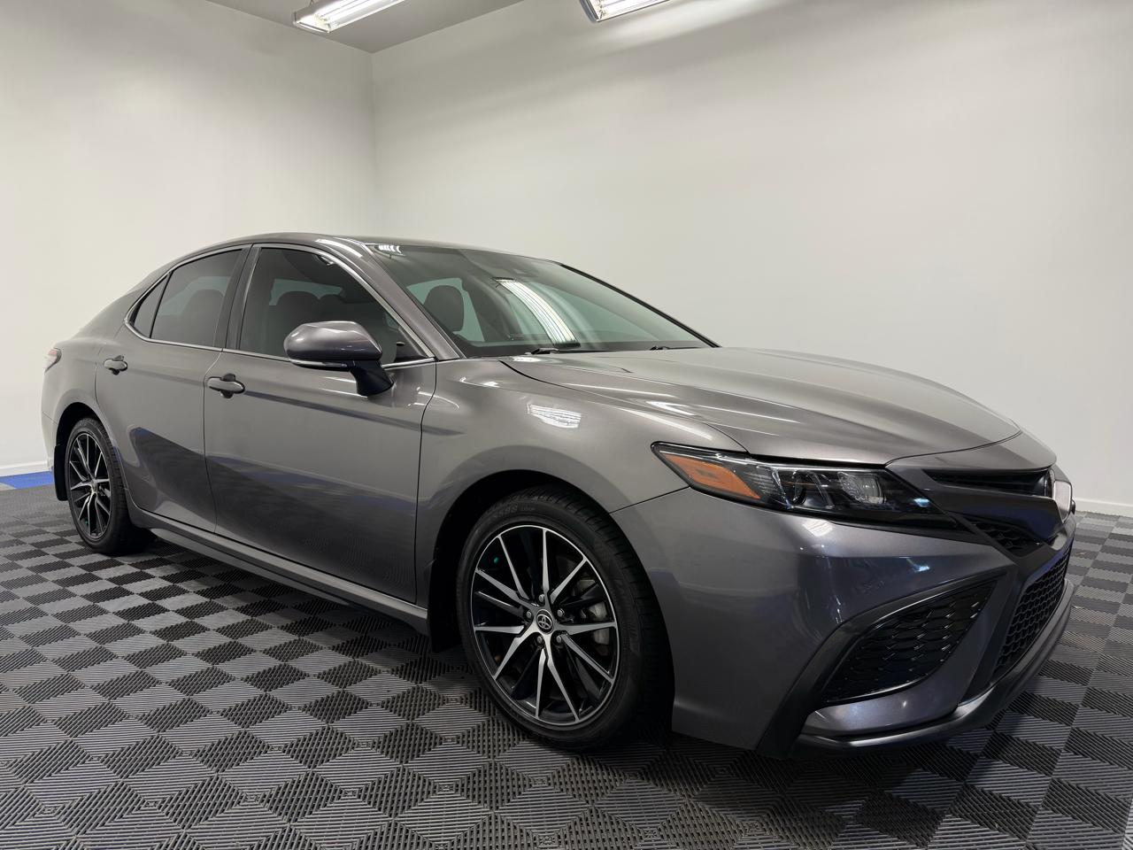 Toyota Camry SE Nightshade 4D Sedan 2021