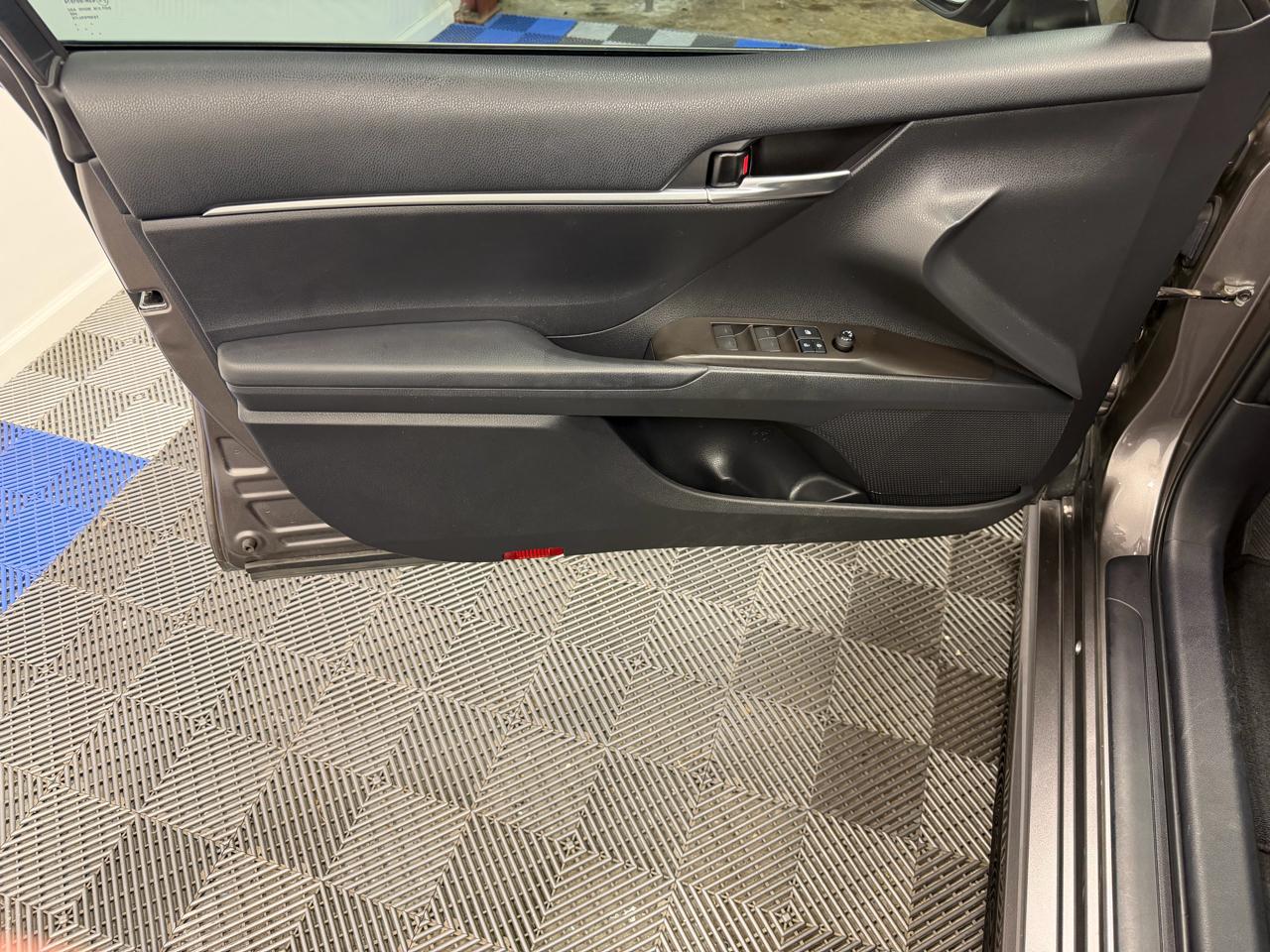 Toyota Camry SE Nightshade 4D Sedan 2021