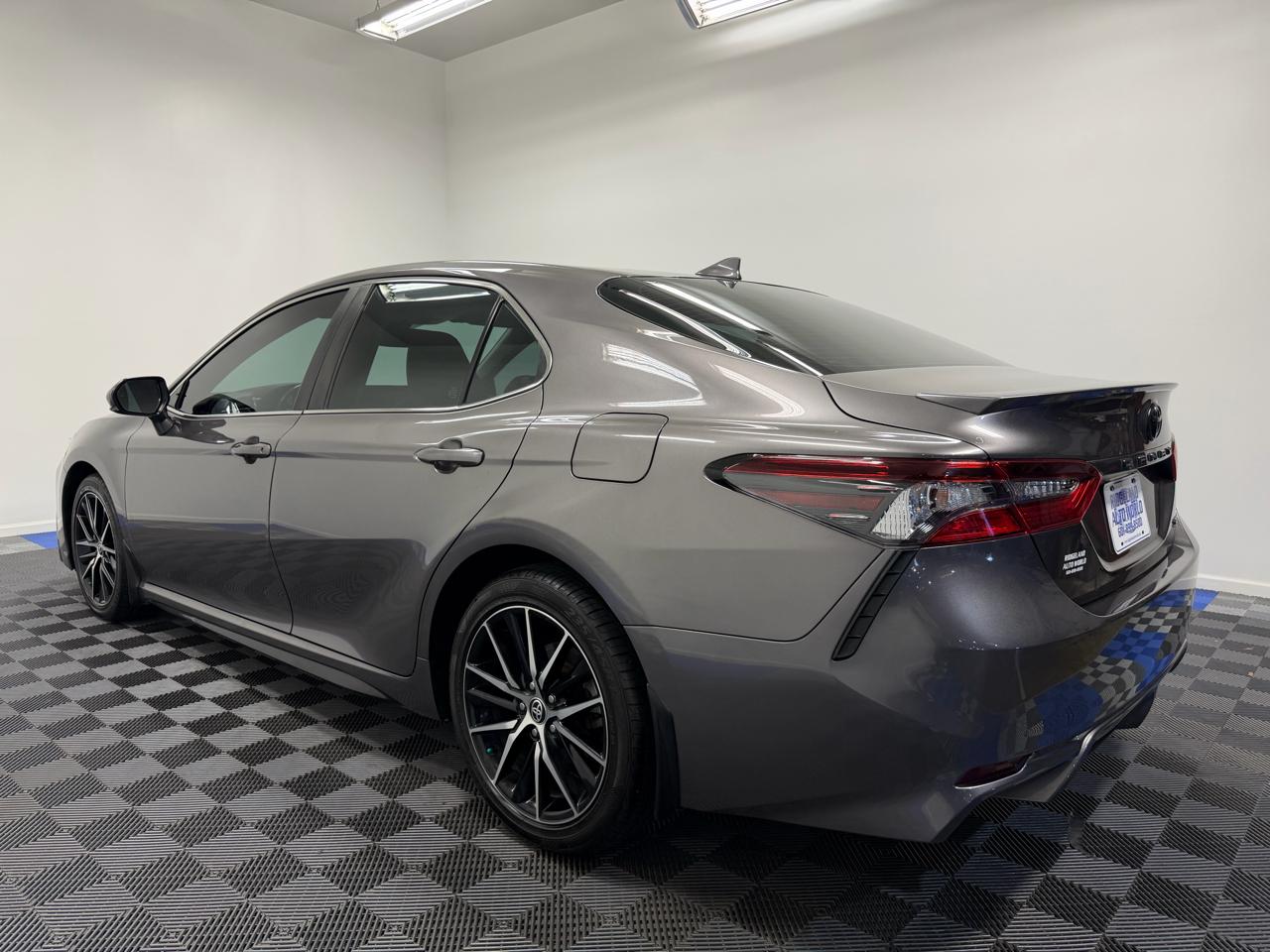 Toyota Camry SE Nightshade 4D Sedan 2021