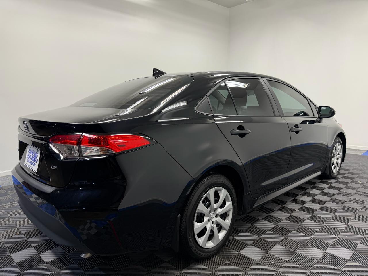 Toyota Corolla LE CVT (Natl) 2024